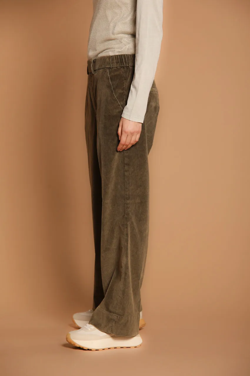New York Cozy Straight  women's chino pants in velvet corduroy straight fit