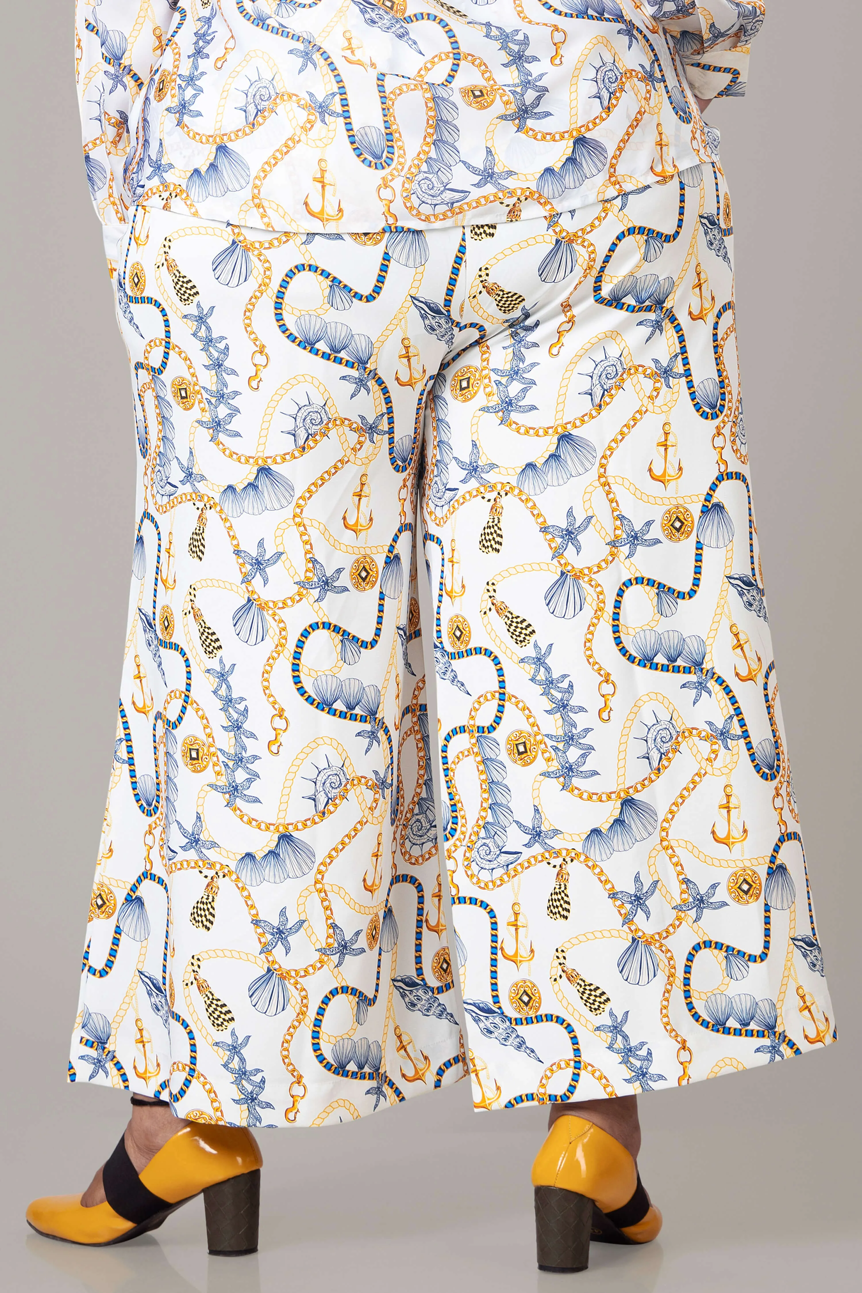 Trendy Chain Print Ladies Bottom Wear